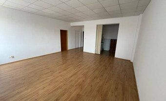 Reality Kolesár má na prenájom kancelársky priestor 42 m2 v 