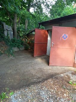 Ponúkam na prenájom garáž neďaleko VÚB banky (Garáž sa nachá