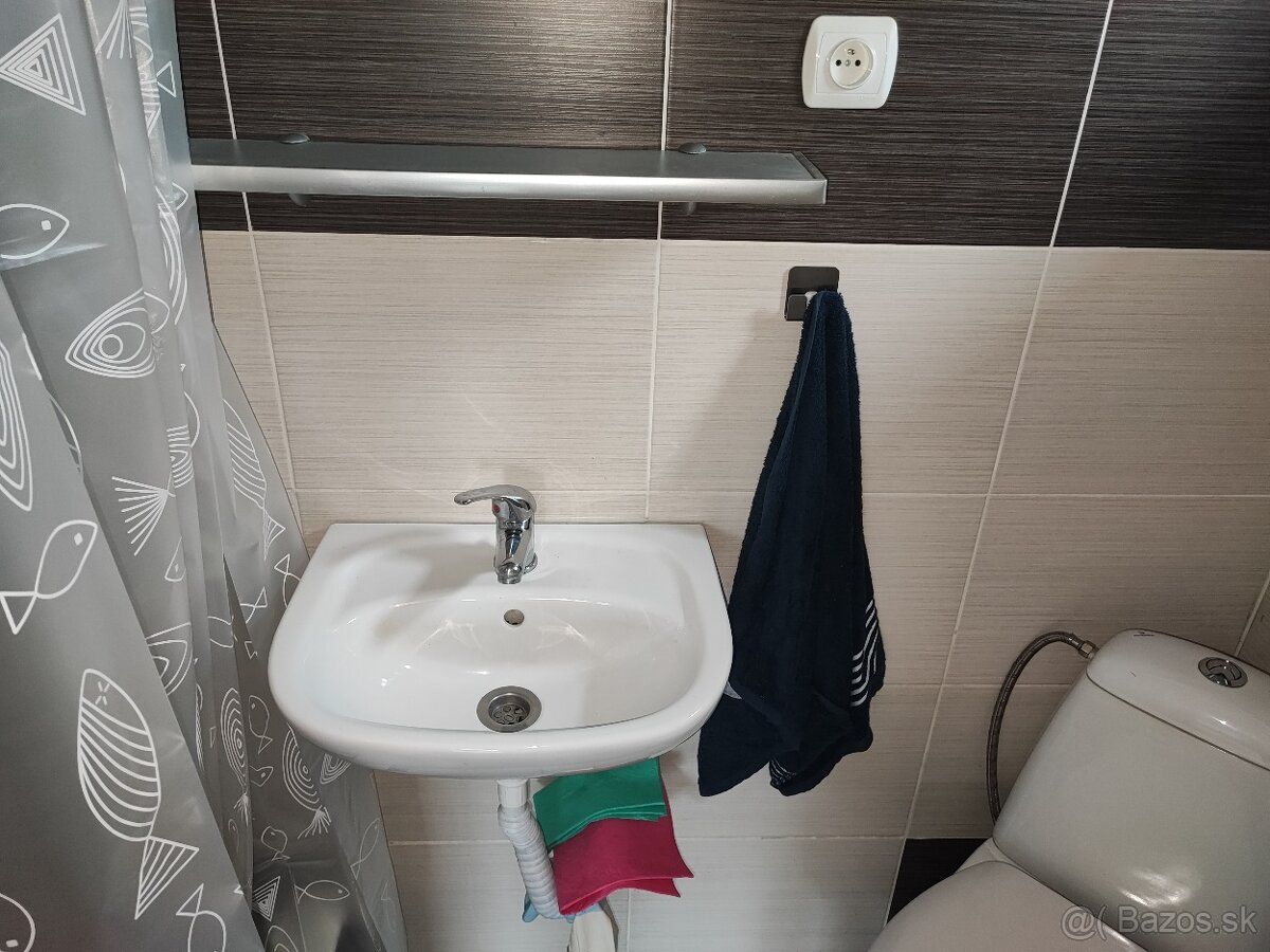 Ponúkam do prenájmu garsónku o výmere 24 m², /450 Eur/vo Vra