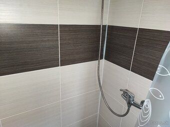 Ponúkam do prenájmu garsónku o výmere 24 m², /450 Eur/vo Vra