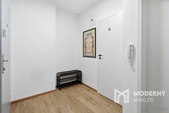 Typ: 2-izbový byt Obec: Šamorín
Moderný maklér ponúka na pre