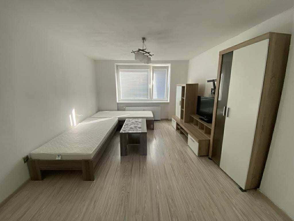 Ponúkame na predaj 2-izbový byt s výmerou 63,88 m², ktorý sa