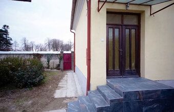 Ponúkam na prenájom krásny, svetlý zrekonštruovaný domček v 