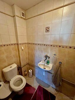 🏡Ponúkame na predaj zrekonštruovaný jednopodlažný 4 izbový r