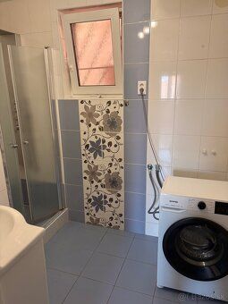 Dám do prenájmu 4 izbový byt v centre Bošian Výmera 92m2 Cen