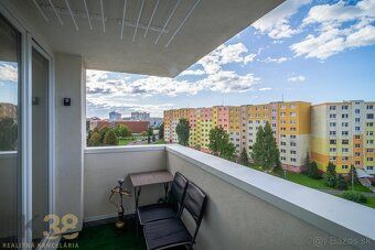Ponúkame na predaj 4-izbový byt s lodžiou a garážovým státím