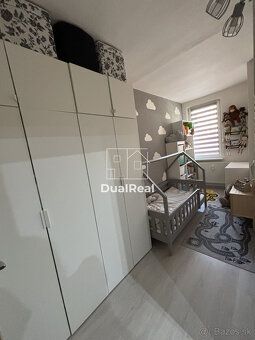 Ponúkame Vám na predaj 2,5-izbový byt v Nových Zámkoch. Byt 