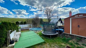 🌿 Pozemok, ktorý má obrovský potenciál
Na výmere 379 m² nájd