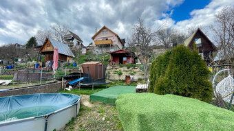 🌿 Pozemok, ktorý má obrovský potenciál
Na výmere 379 m² nájd