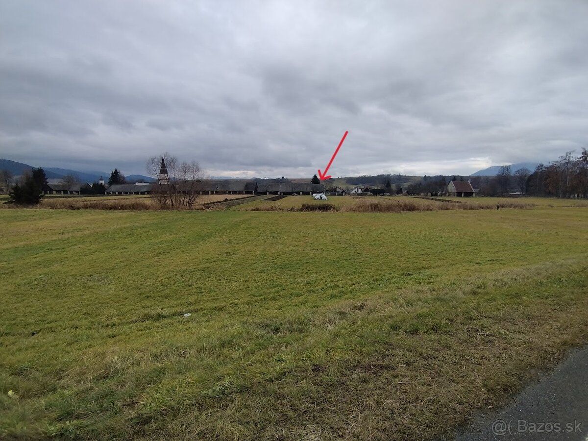 Ponúkam na predaj humno, so záhradou a s rovinatým, slnečným