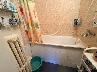 Ponúkame na predaj 2-izbový byt s výmerou 48,9 m², nachádzaj