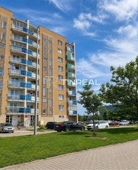 PRENÁJOM NADŠTANDARDNÝ 2-IZBOVÝ BYT S BALKÓNOM A KLIMATIZÁCI
