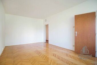 Moderné Reality ponúka na predaj čiastočne prerobený veľký 2