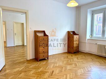 Na prenájom 2 izbový byt priestranný, 65 m2, pod stanicou s 