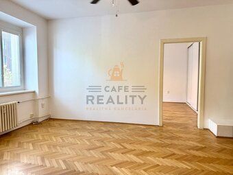 Na prenájom 2 izbový byt priestranný, 65 m2, pod stanicou s 