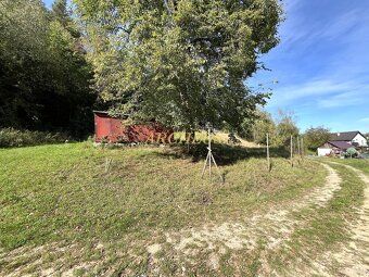 Ponúkame vám na predaj stavebný pozemok, určený na výstavbu 