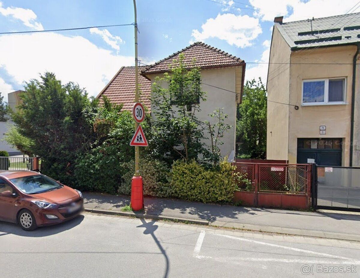 Ponúkame k predaju rodinný dom v atraktívnej lokalite na Uli