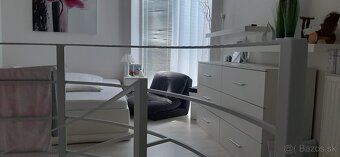 Ponúkame na predaj moderný a slnečný 3 izbový mezonetový byt