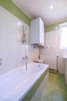Ponúkam na prenájom priestranný byt o výmere 68 m² s balkóno