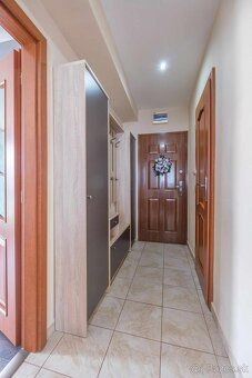 Ponúkam na prenájom priestranný byt o výmere 68 m² s balkóno