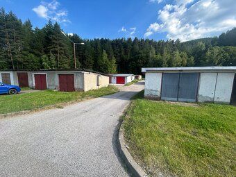 🏠 Na predaj: dvojgaráž – Svit, lokalita pri Kolibe
Ponúkame 
