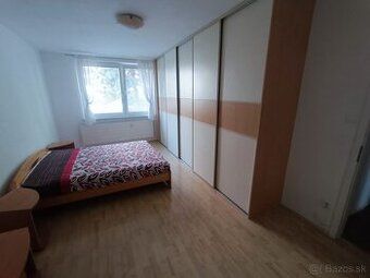 Prenajmem 1 nepriechodnú izbu v dvojizbovom byte v Nitre blí