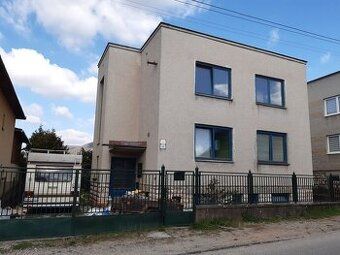 Linkhouse real s.r.o na predaj RD -drevodom v Rožnave 220M2 