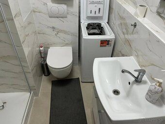 Ponúkame na prenájom priestranný 1,5 izbový byt vo výbornej 