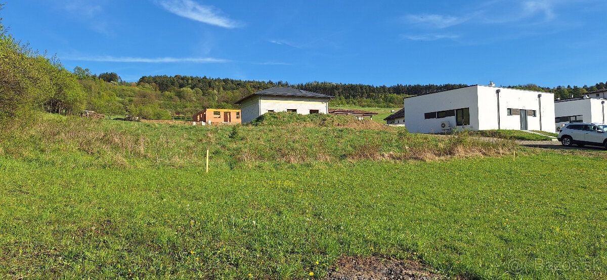 Predám krásny stavebný pozemok v Hornom Lieskove okres Považ