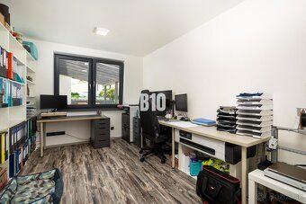 B10 Vám ponúka na predaj moderný 4-izbový rodinný dom s gará