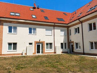 2-bedroom apartment 50 m² with front garden 46.7 m² in new development Tomáš