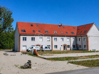2-bedroom apartment 50 m² with front garden 46.7 m² in new development Tomáš