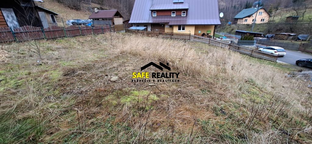 Pozemok zo stavebným povolením Ponúkame na predaj výnimočný 