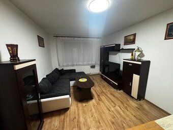 🏡 Do wynajęcia nowoczesny 3-pokojowy apartament z miejscem parkingowym – St