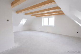 NEW CONSTRUCTION OF A FAMILY HOUSE WITH THE POSSIBILITY OF TWO INDEPENDENT APARTMENTS