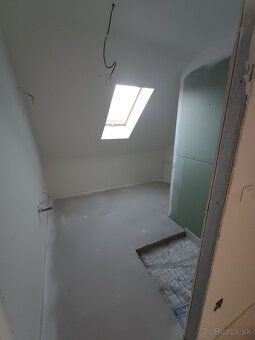 NEW CONSTRUCTION OF A FAMILY HOUSE WITH THE POSSIBILITY OF TWO INDEPENDENT APARTMENTS