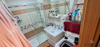 SLOVREAL - offers for sale spacious 3BR apartment located in