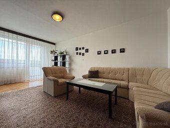 SLOVREAL offers for sale a completely renovated 3-room apartment