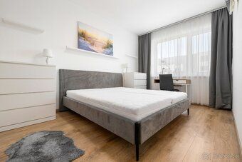 Under exclusive representation of the owner we offer for rent a stylish