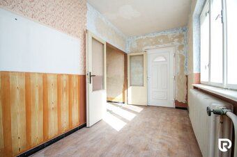 RADO Reality offers for sale a brick family house built in 1977 on land with an area of 733 m2…