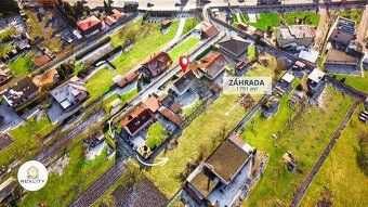 24 ARS OF FREEHOLD, SWIMMING POOL OUTSIDE THE WINDOW AND CITY CENTER WITHIN REACH. TO