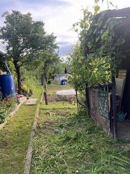 Ponúkam na predaj záhradu v záhradkárskej oblasti nad 4školo