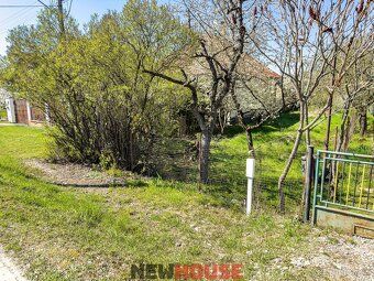 NEW HOUSE ponúka na predaj rovinatý a slnečný pozemok s celk