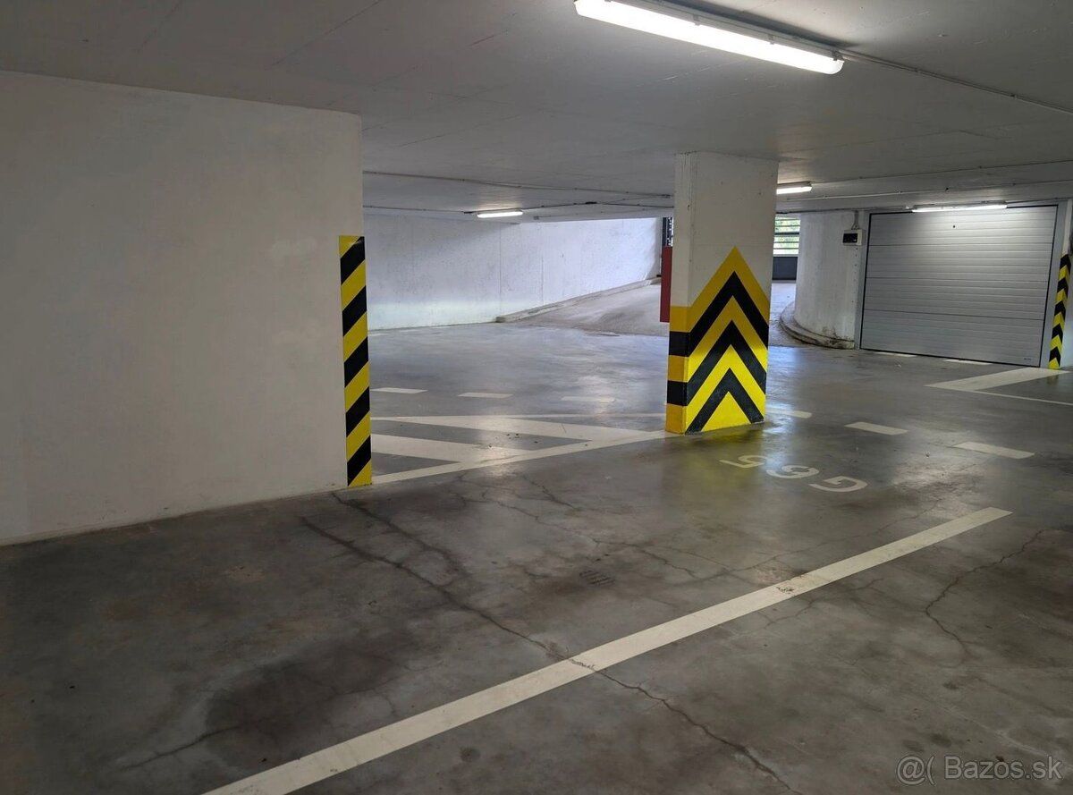 Ponúkame Vám na predaj parkovacie státie v podzemnej garáži 
