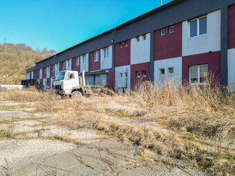 Spoločnosť U9, a.s. ponúka na predaj výrobno - skladovací ar