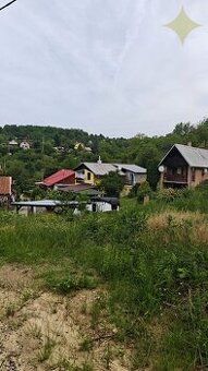 Ponúkame na predaj investičný pozemok o výmere 415 m² v atra