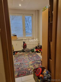 Typ: 4-izbový byt Ulica: SNP Obec: Myjava
003-114-RAFA
Ponúk