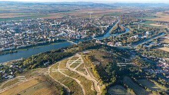 Ponúkam na predaj exkuzívny rekreačný pozemok o výmere 40 00