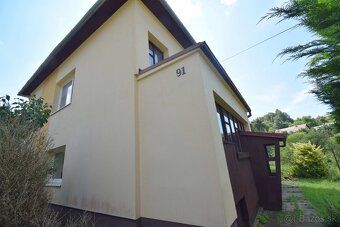 Rodinný dom v obci PONIKY s pozemkom 973 m2
V tichom prostre