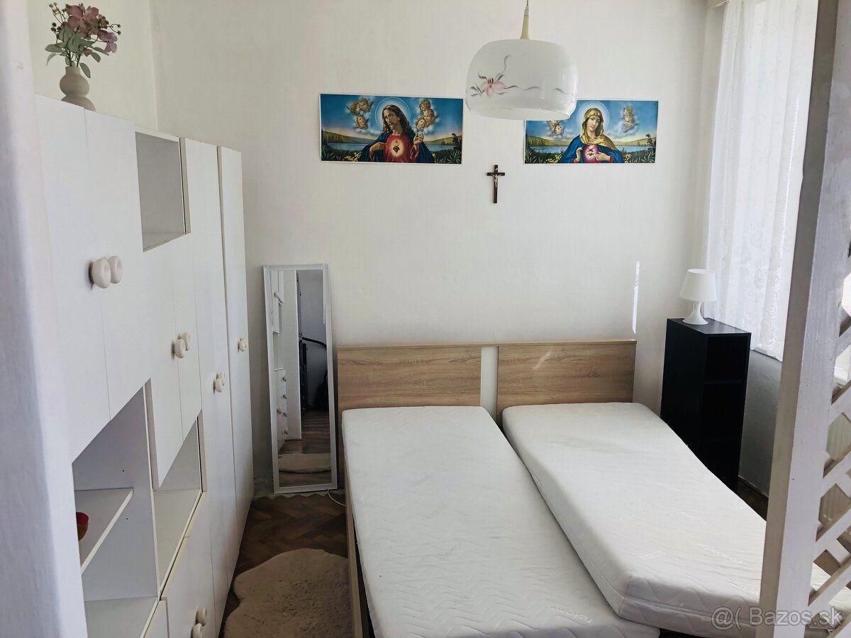 Dáme do prenájmu útulný novo-prerobený 2-izbový byt. Nachádz